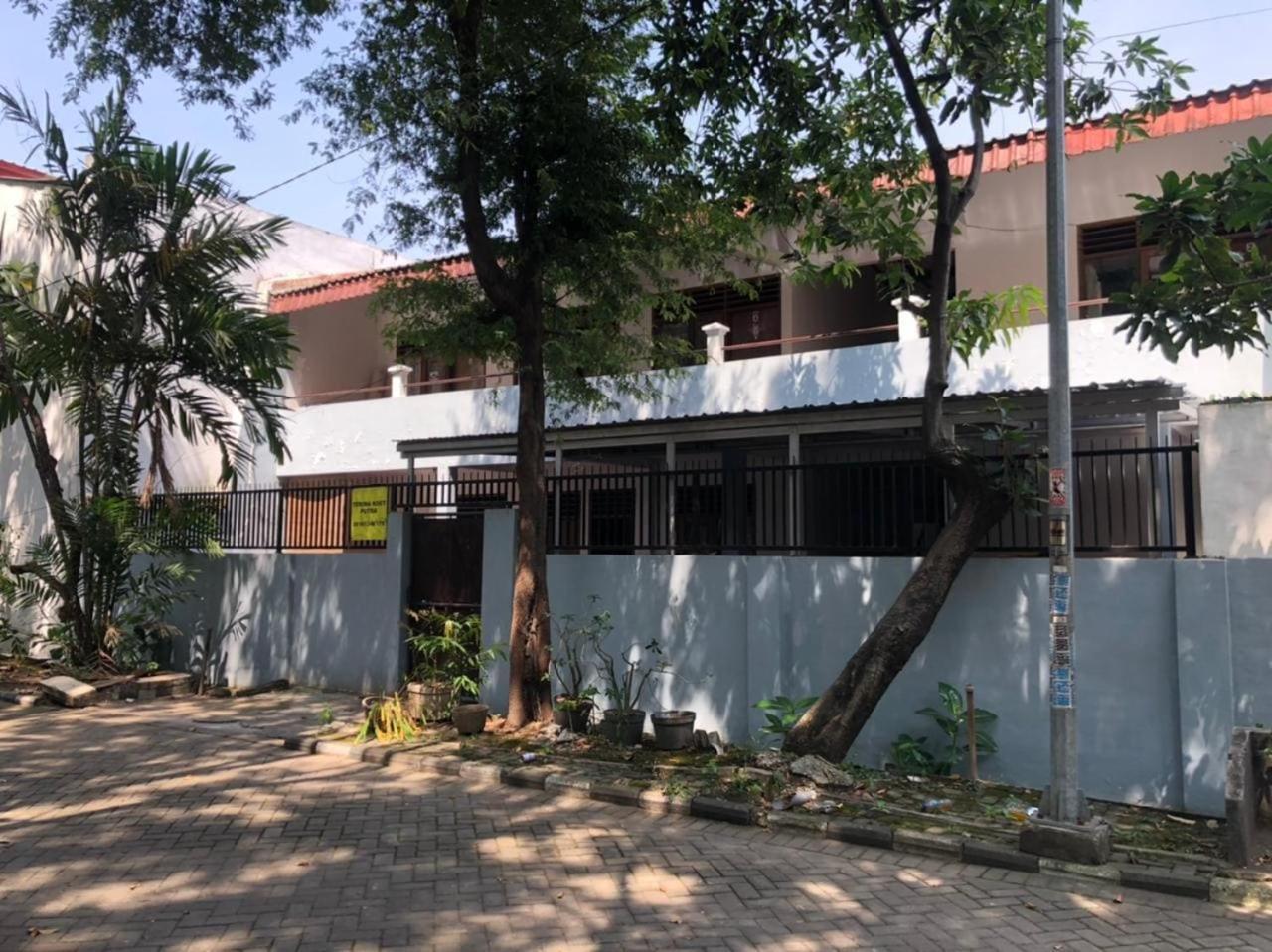 Oyo 90482 Rumah Oma Syariah Kupang  Exterior foto